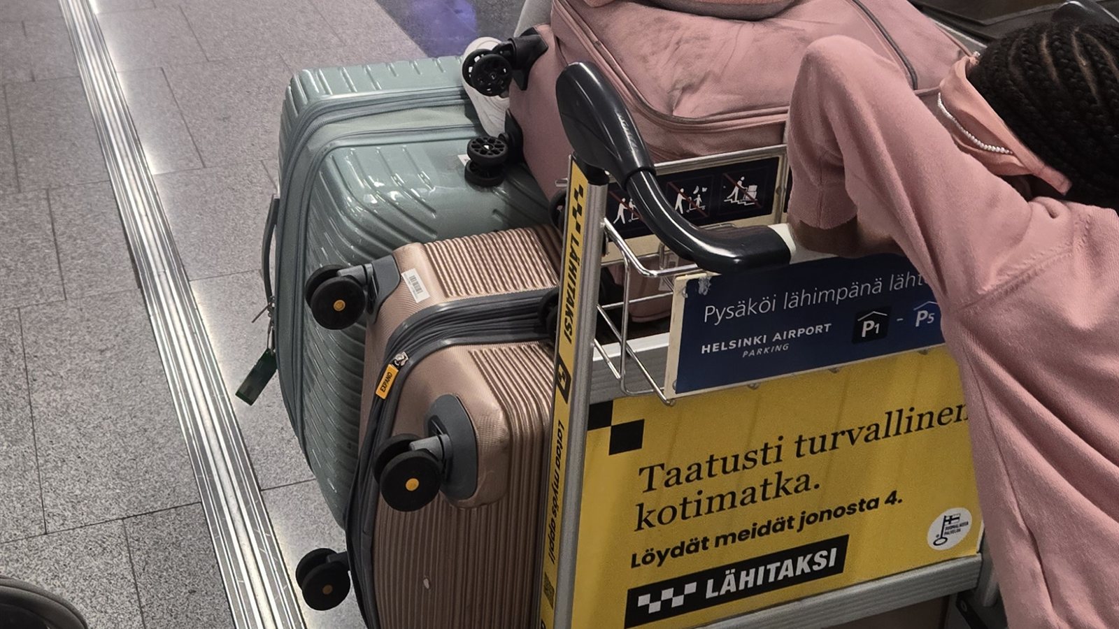 Storing Your Luggage While Traveling