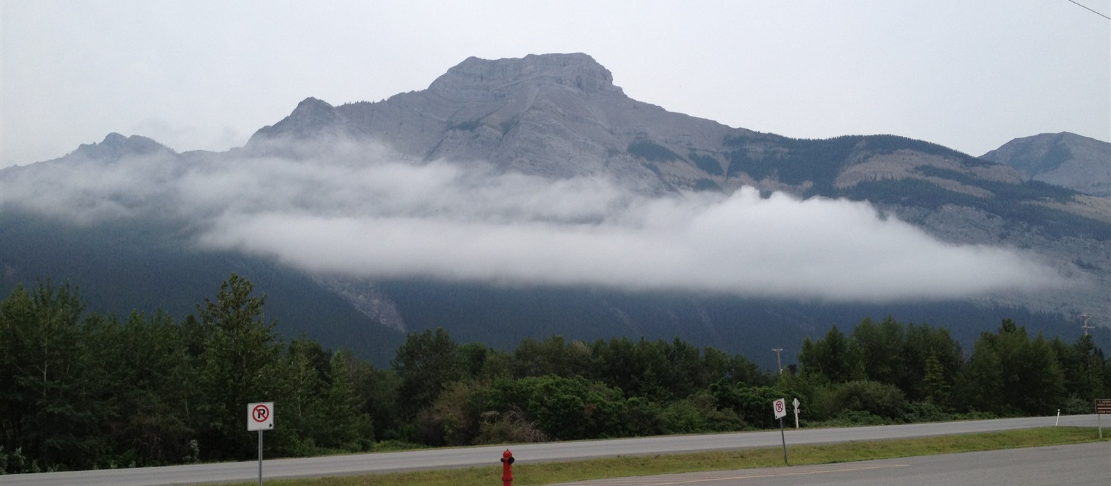 Canadian Rockies Mountain from Calgary (Canada)