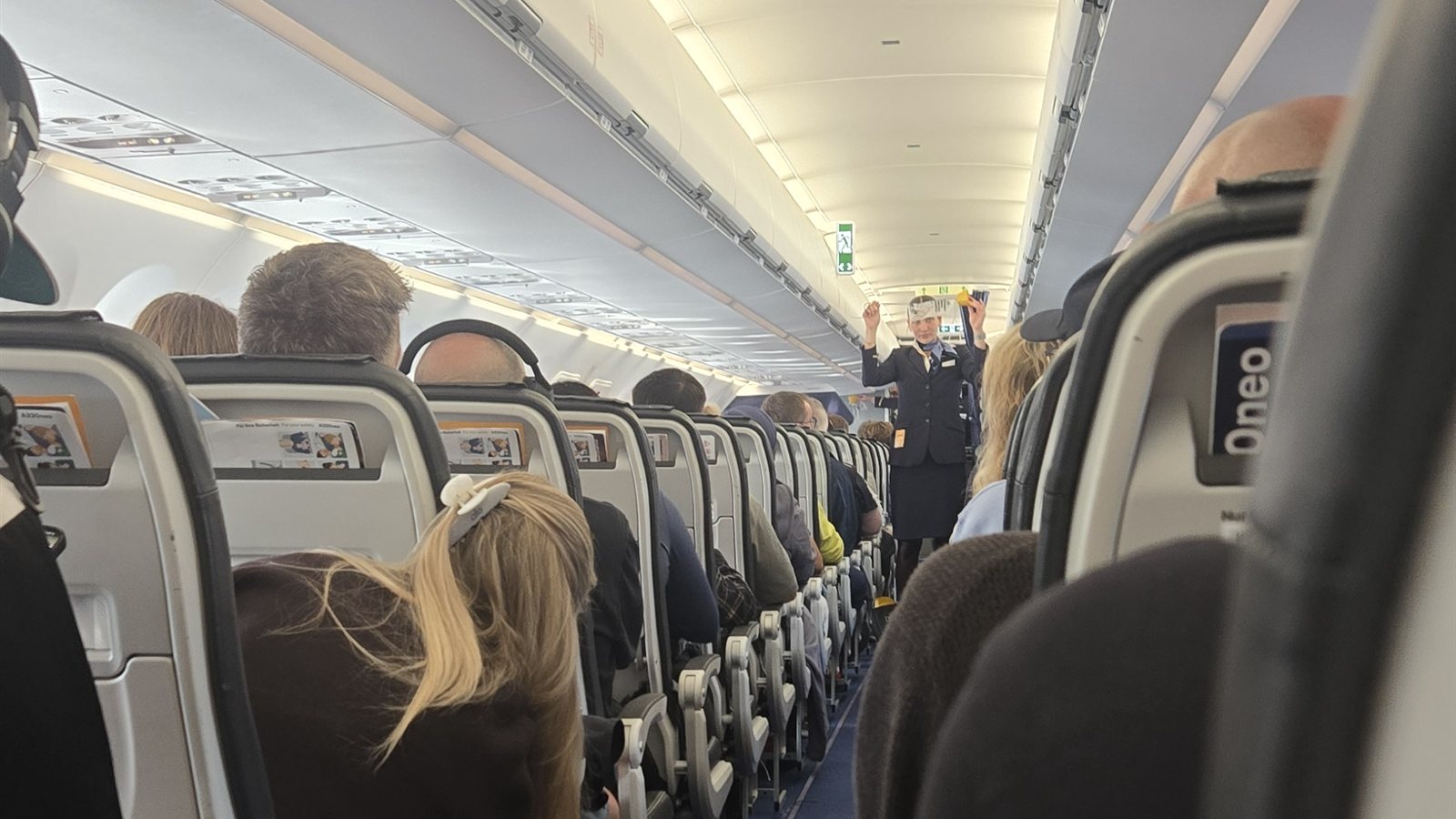 5 Tips Flying with a 2-4 months old Baby
