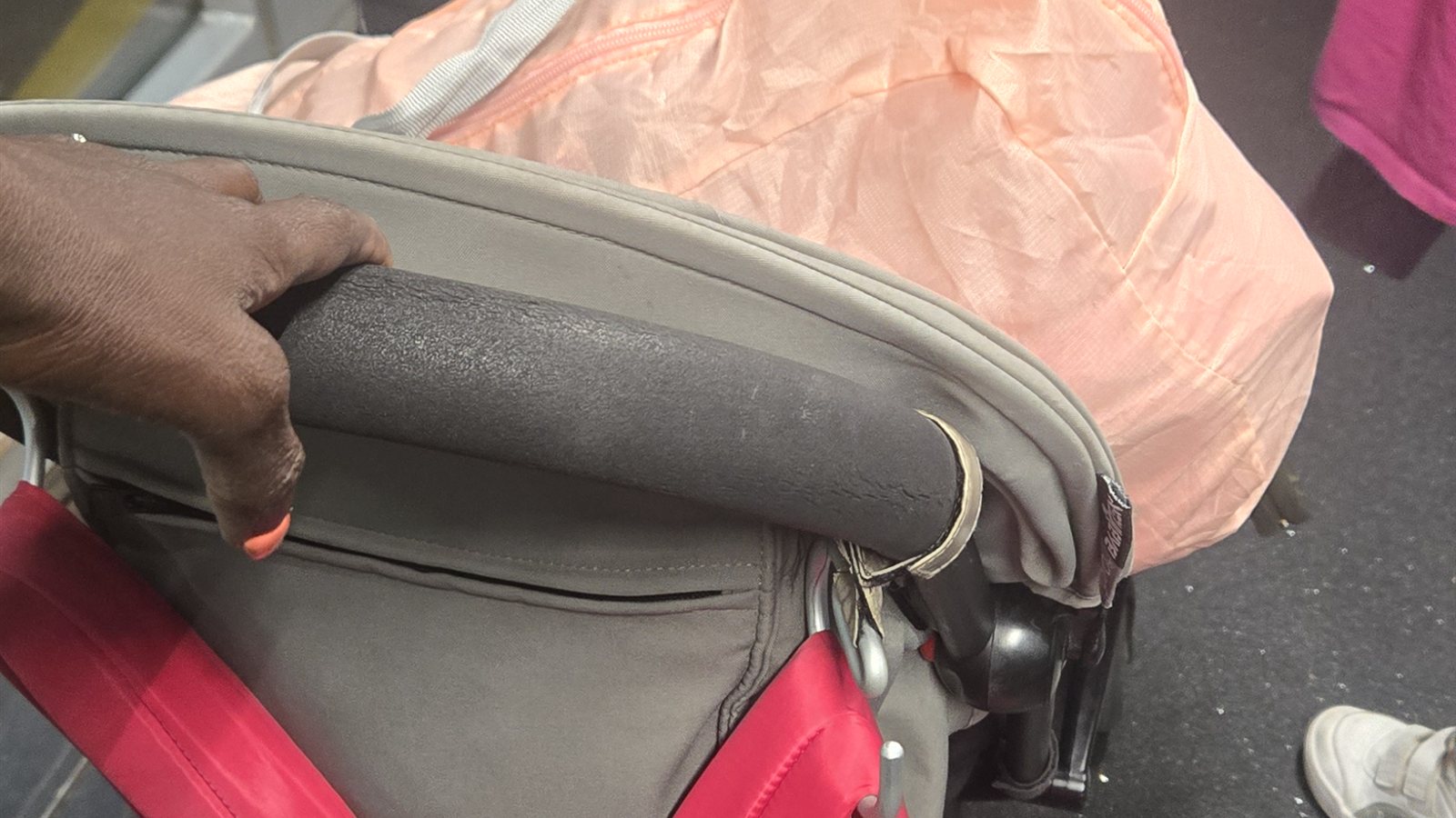 6-8 months old Diaper Bag essentials for a flight
