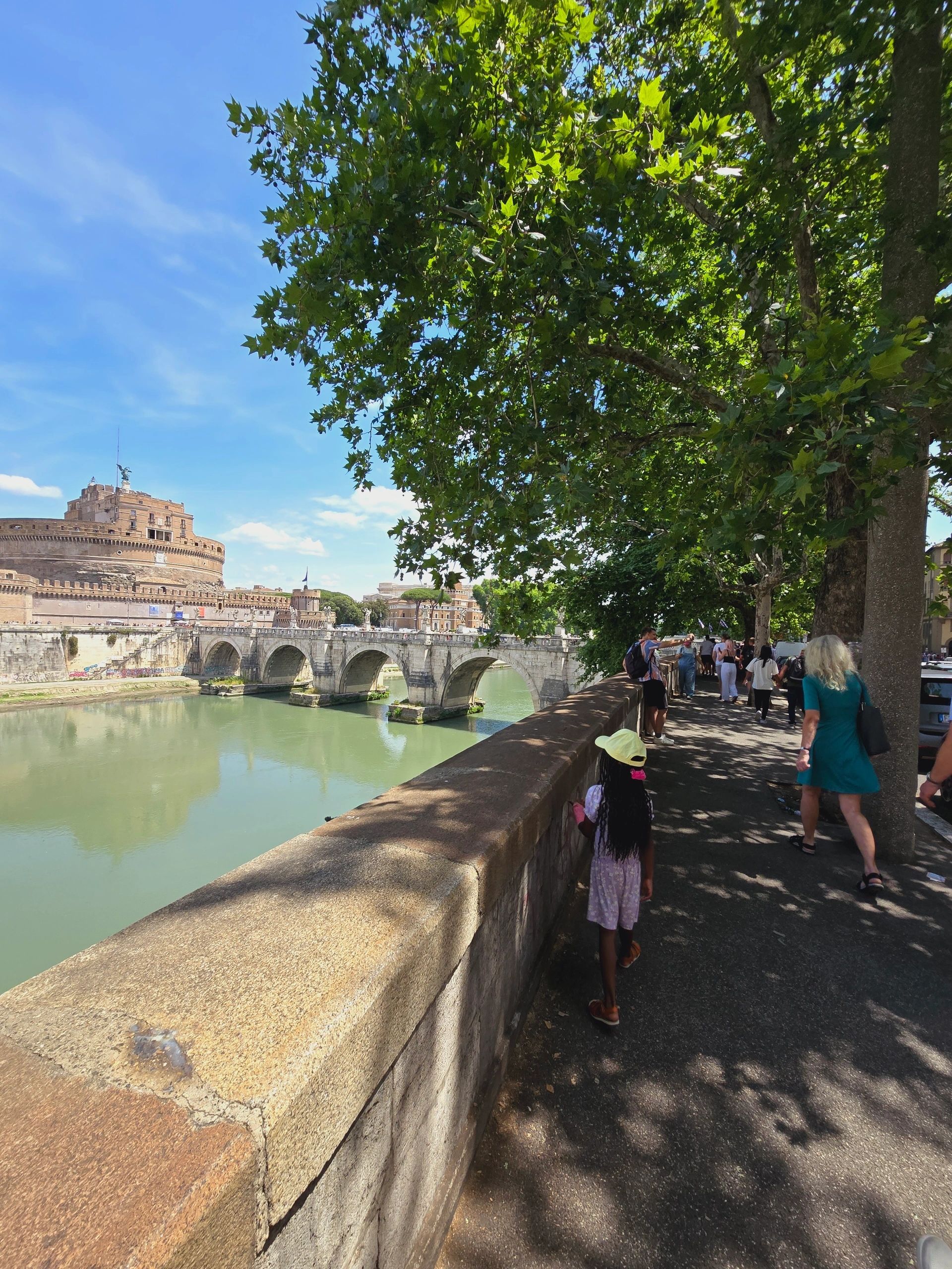 Travel Etiquette: Behaviors to Avoid for a Respectful Journey