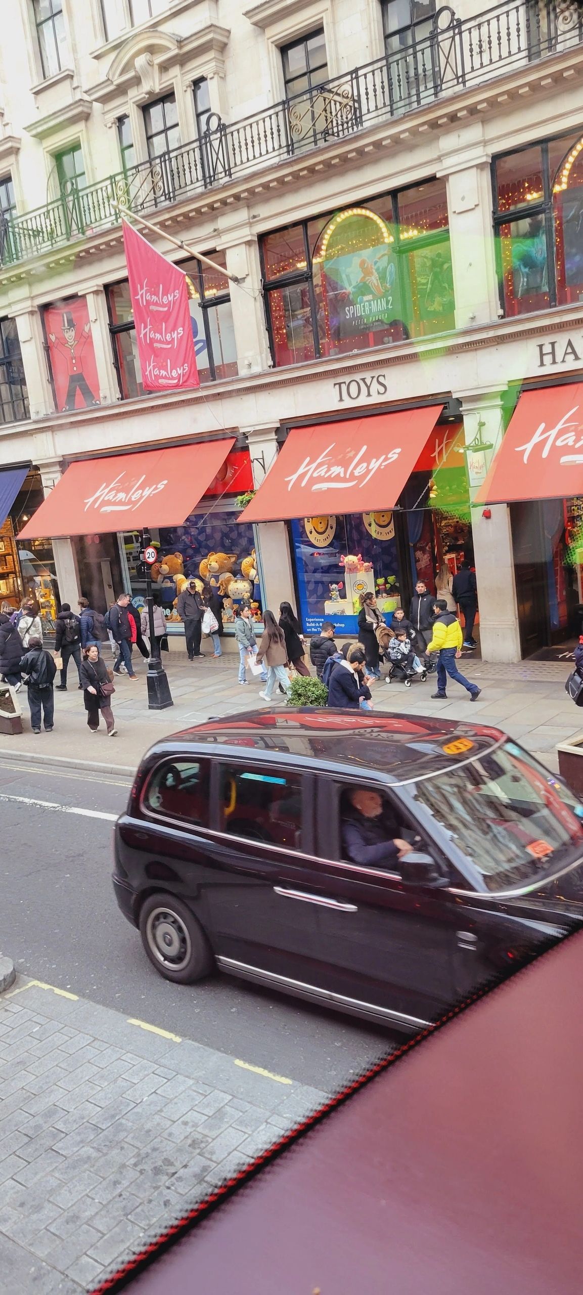 Exploring London with Kids: The Affordable 159 Bus Route