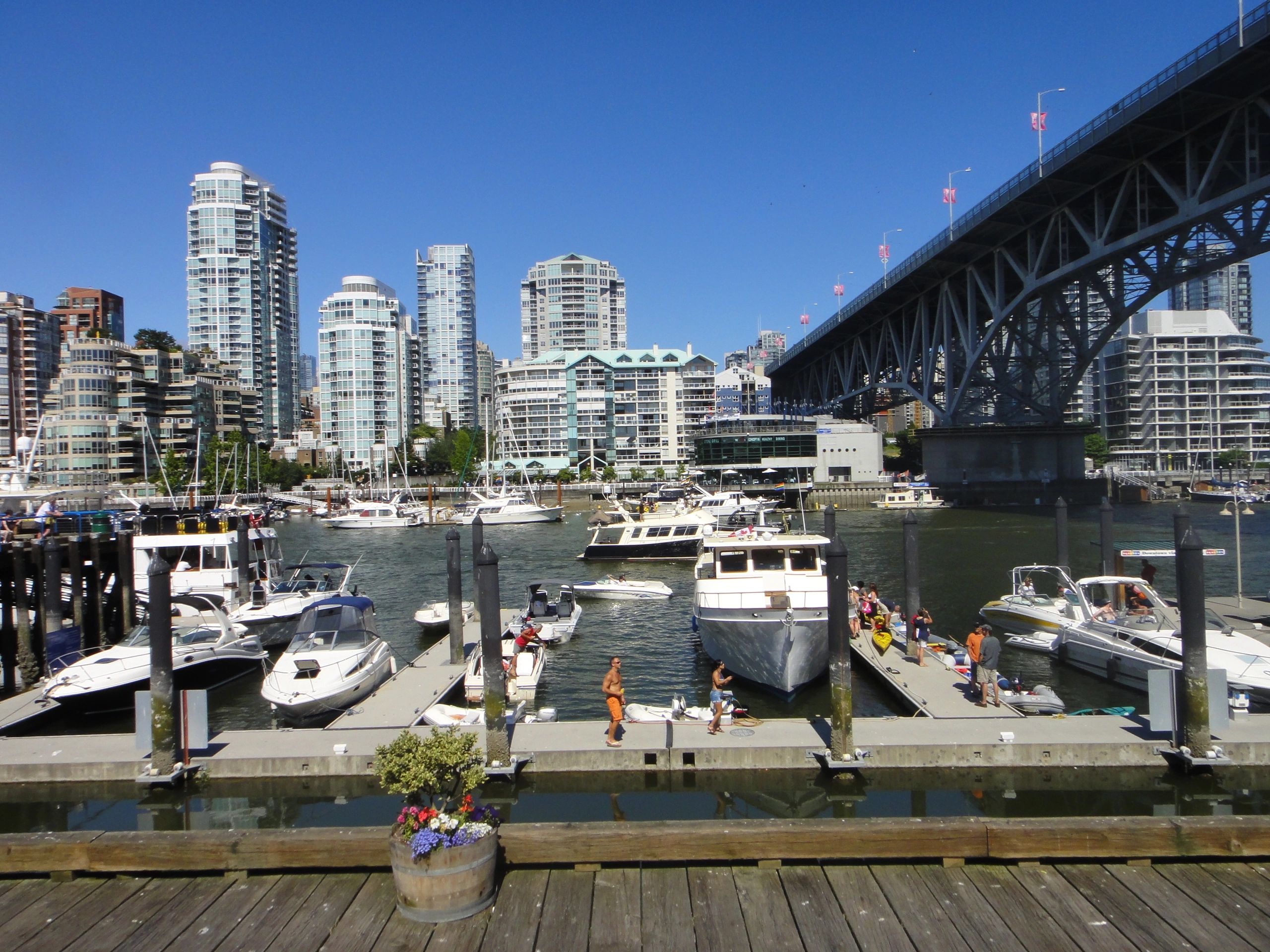 A First-Time Visitor’s Guide to Canada: What You Need to Know