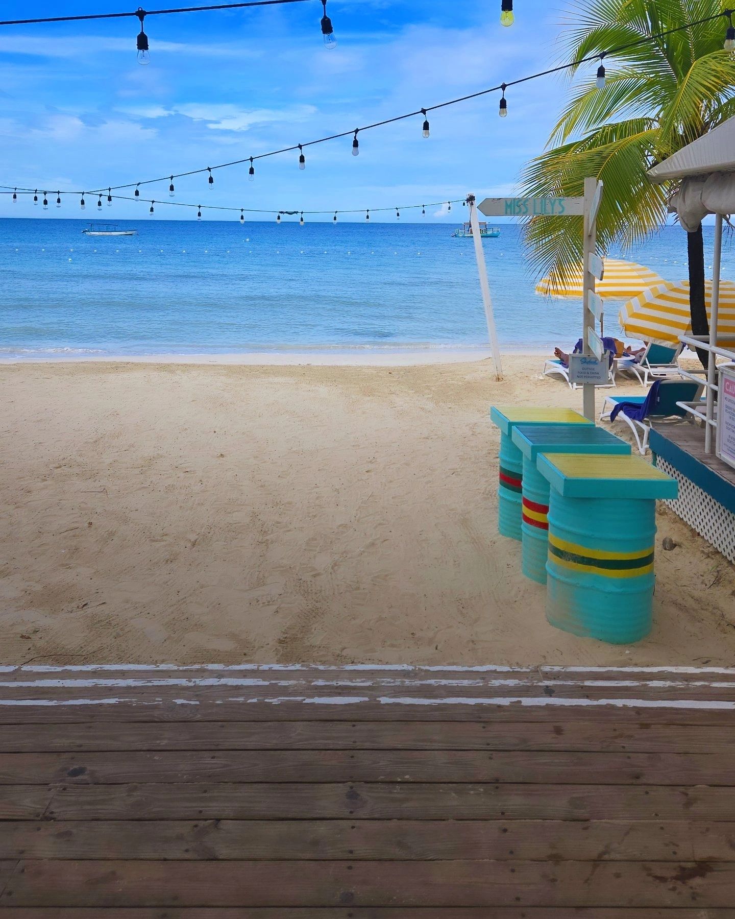 Negril, Skylark