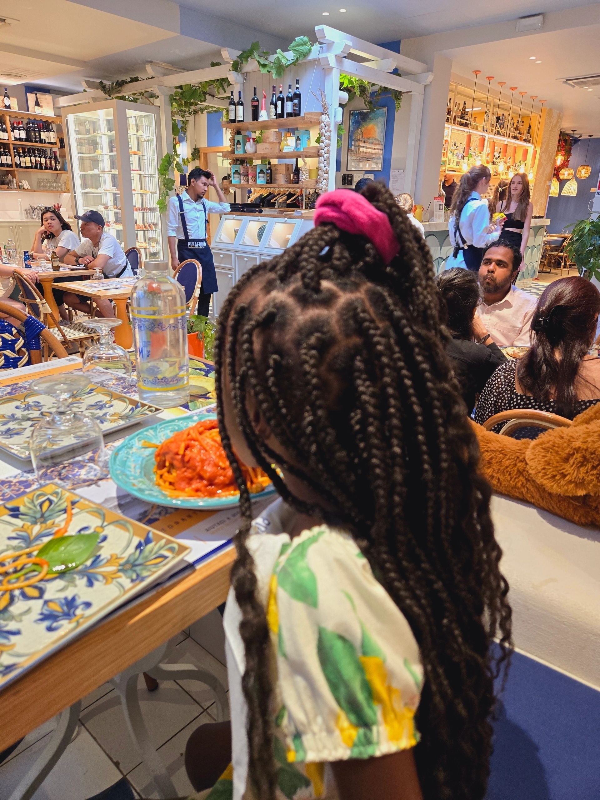 Dining Out with Kids on Vacation: Tips and Tricks